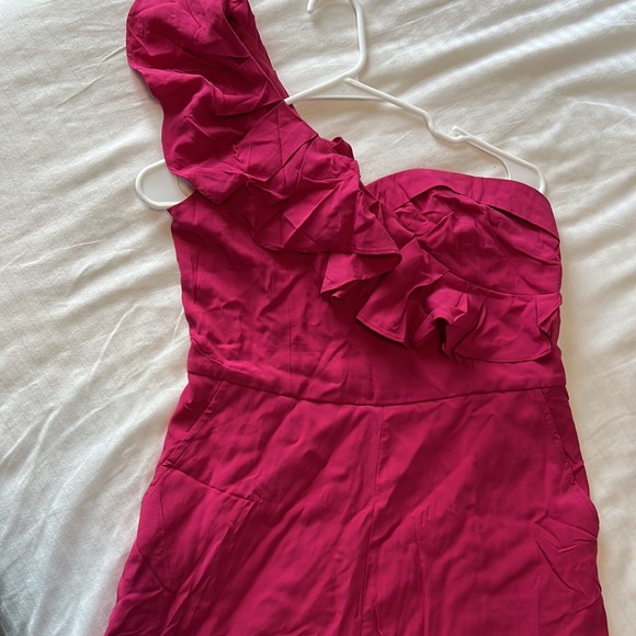 Pink Lily one-shoulder ruffle romper size M (NEW - was not shipped w/ tag) - Picture 6 of 6
